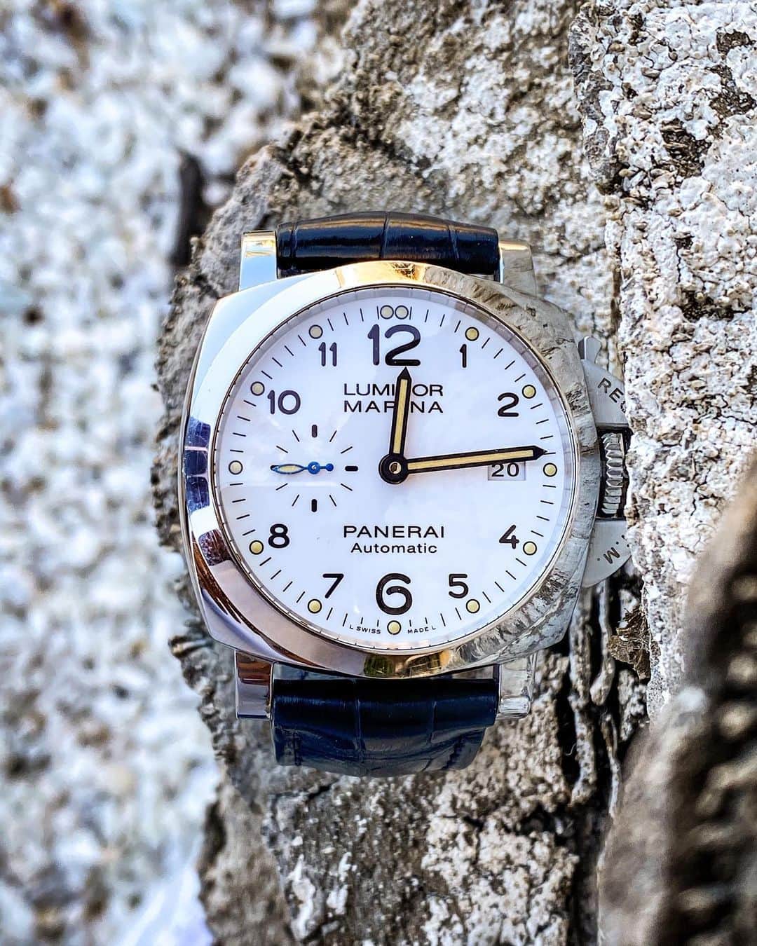 パネライのインスタグラム：「Had to mix it up a bit and bring a little white dial #Panerai action to the tour here in Jeddah with the #PAM1499. Are you a white dial fan? #paneraicentral」