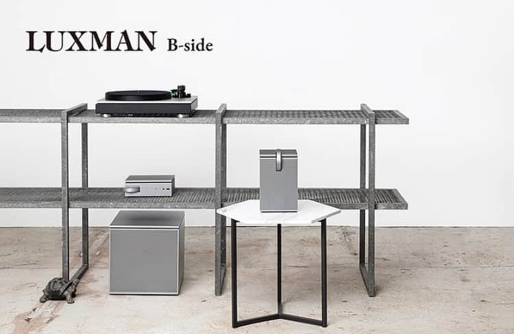 みなとみらい東急スクエアさんのインスタグラム写真 - (みなとみらい東急スクエアInstagram)「MODERN WORKSで 『LUXMAN B-side』の実演販売イベント開催！ 1/20(mon)～26(sun) 11:00～20:00  日本最古のオーディオブランドLUXMANから新ブランド「LUXMAN B-side」が誕生。 MODERN WORKSでは、期間中、ワイヤレス・ストリーミングスピーカーが体験できる期間限定の実演イベントを開催中です。 フランス新進気鋭のデザイン会社「arro studio」の意匠を採用したオブジェ志向のタイムレスなデザインで、新しい音楽の楽しみ方を提案します。  MODERN WORKS みなとみらい東急スクエア ① 1Ｆ TEL 045-227-1133  #横浜 #yokohama #kanagawa #みなとみらい #みなとみらい東急スクエア #mimatomiraitokyusquare #mm #mimatomirai #クイーンズスクエア横浜 #queenssquareyokohama #モダンワークスみなとみらい東急スクエア #modernworks #luxman #luxmanbside #arrostudio」1月20日 18時16分 - minatomirai_tokyusquare