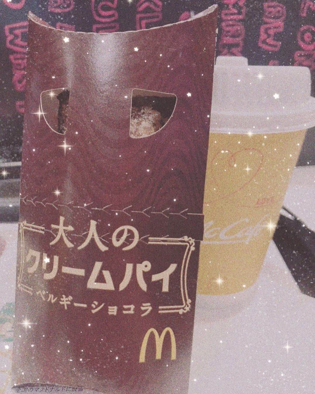 あつひろさんのインスタグラム写真 - (あつひろInstagram)「やっと食べた♪ 悩んでこっちに( ๑´•ω•)۶”  #大人のクリームパイ  #ベルギーショコラ #スイートフロマージュ #マクドナルド #マック #マクド #McDonald's #」1月20日 18時33分 - atsuhiro0613