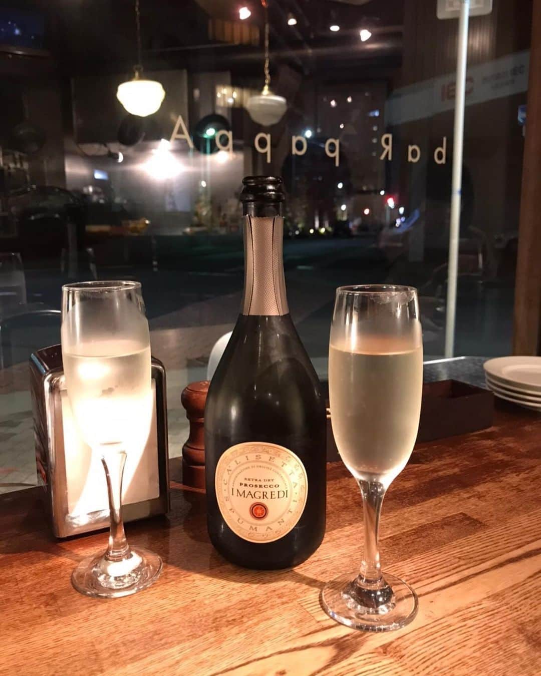 ラリソン彩華さんのインスタグラム写真 - (ラリソン彩華Instagram)「大阪でイタリアンならここー☺️ 夜遅くまでやってて使い勝手よし❣️」1月20日 18時35分 - ayakalarrison
