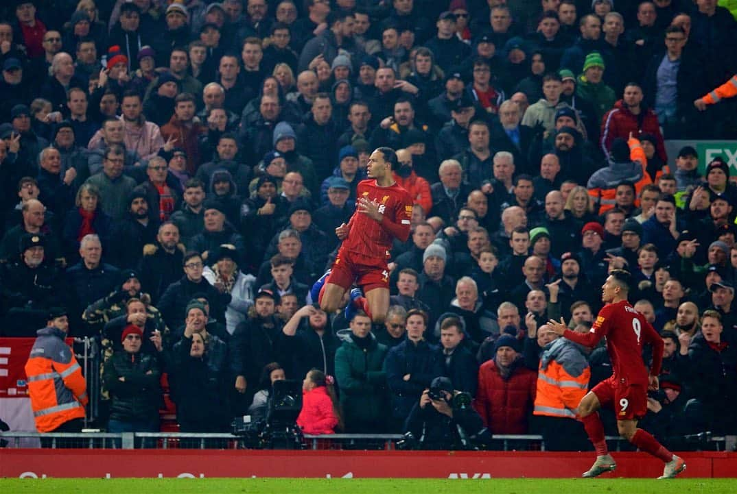 ビルヒル・ファン・ダイクさんのインスタグラム写真 - (ビルヒル・ファン・ダイクInstagram)「Not a bad Sunday... 3 points, a clean sheet & a goal!!!! 💥😉 #YNWA」1月20日 18時47分 - virgilvandijk