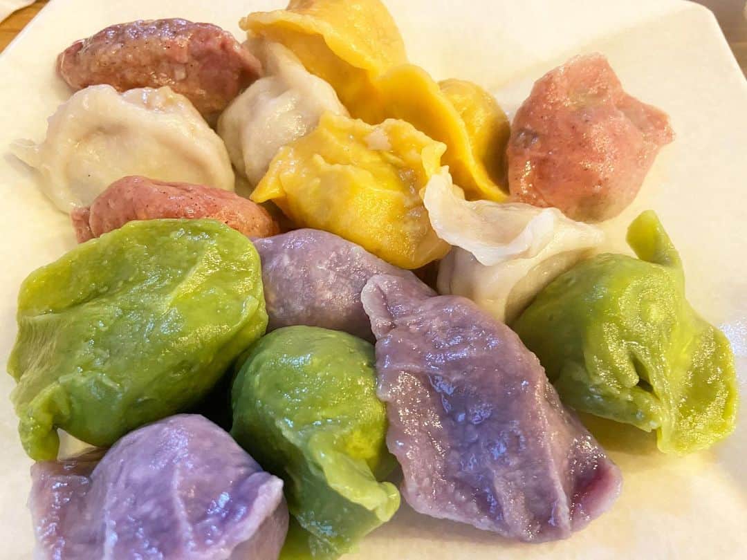 荒尾茉紀のインスタグラム：「困ったときのご飯ネタ❤️チャイナタウンで心休まる楽しいひと時でした😋 #sydney #留学 #chinatown #食べすぎた🐷」