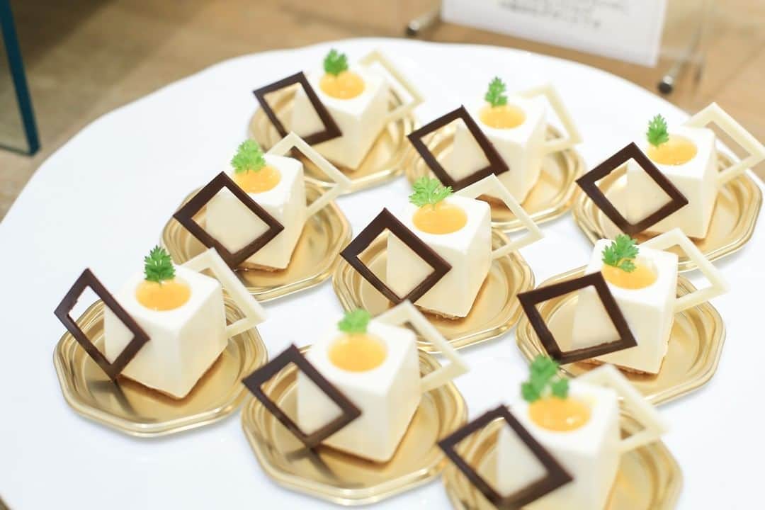 アニヴェルセル 表参道 公式のグルメインスタ