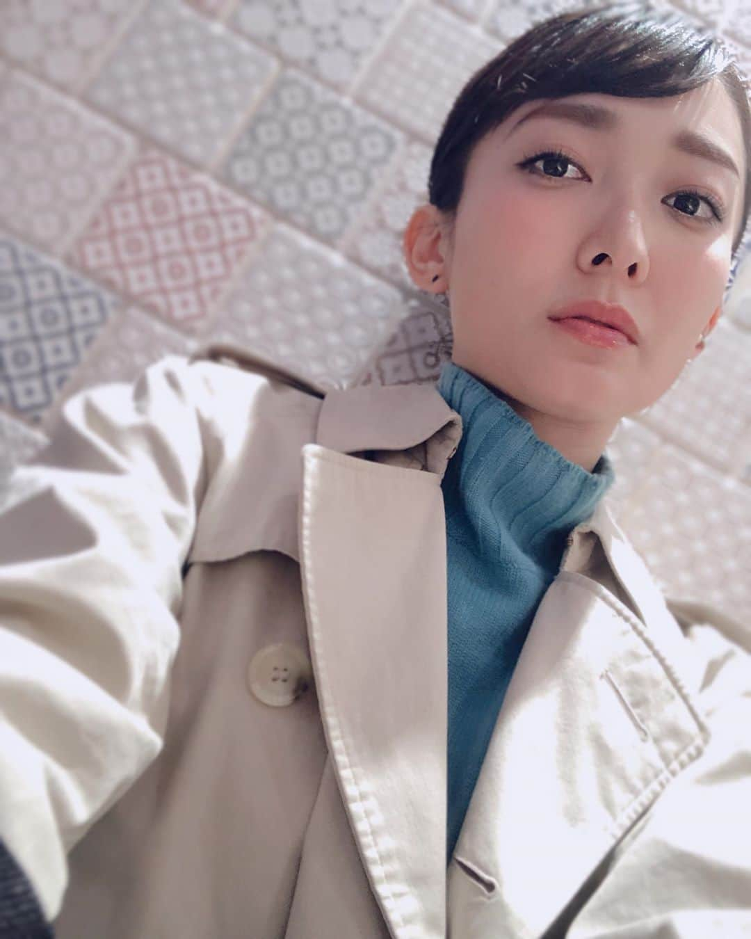 大澤有紗さんのインスタグラム写真 - (大澤有紗Instagram)「本日のヘアメイク💄 キャビンアテンダントのイメージでという事で…こんなんに仕上がりました✈️ なれてるんだろうか… 久しぶりに『やまとなでしこ』がみたくなりました😳 #キャビンアテンダント #スッチー #スッチーって久しぶりに発音した　#客室乗務員 #ヘアメイク #雰囲気だけ  #やまとなでしこ #ドラマ #たったひとつのもの #カメレオン」1月20日 19時04分 - arisa_osawa_official