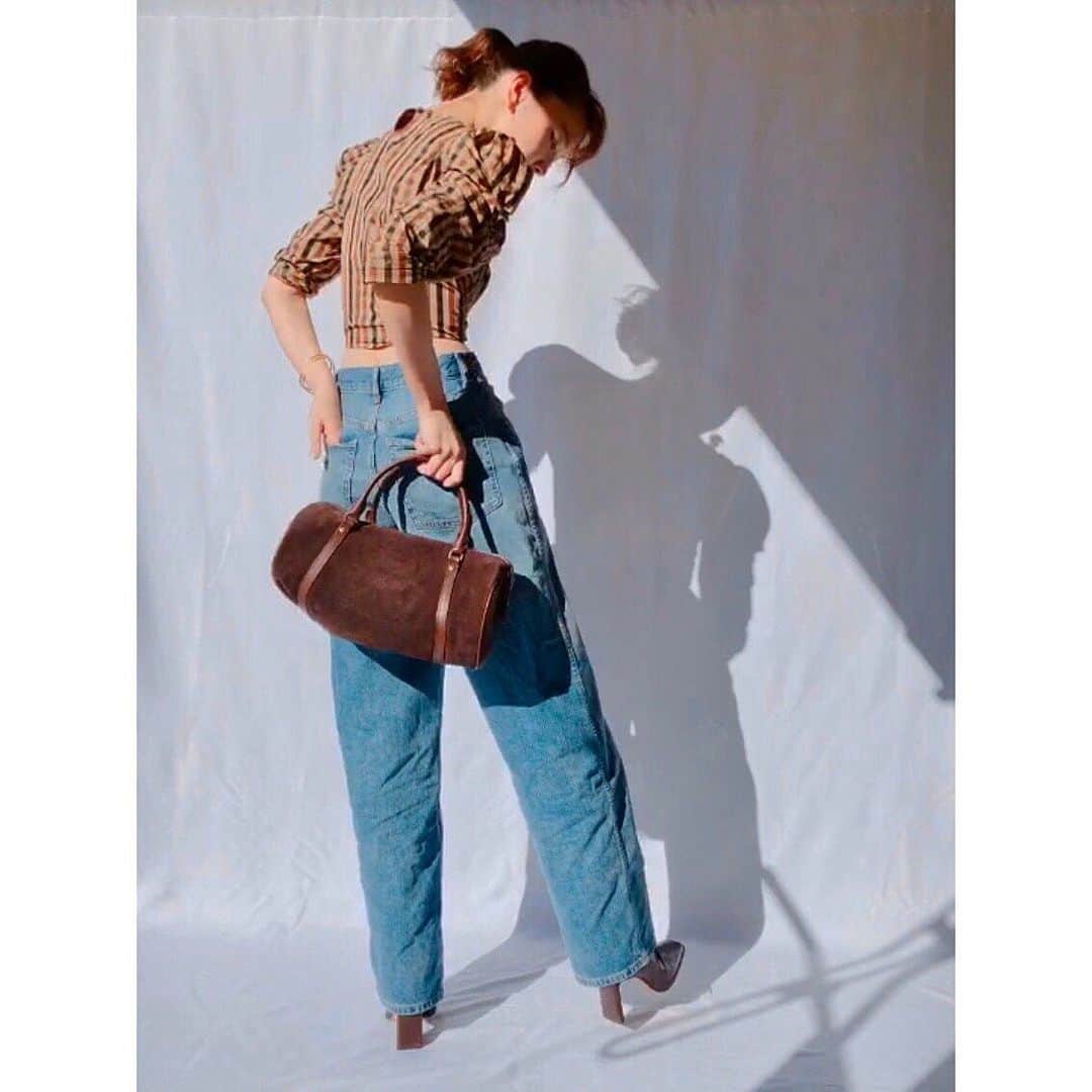 宮田聡子さんのインスタグラム写真 - (宮田聡子Instagram)「久しぶりの私服 Zaraのトップスに、気に入っているUNIQLOの#ワイドフィットカーブジーンズ　 Bagは#RALPHLUREN  アクセサリーは、#ENAK... の新作です。 今日は暖かかったなぁ。」1月20日 19時15分 - miyatasatoko