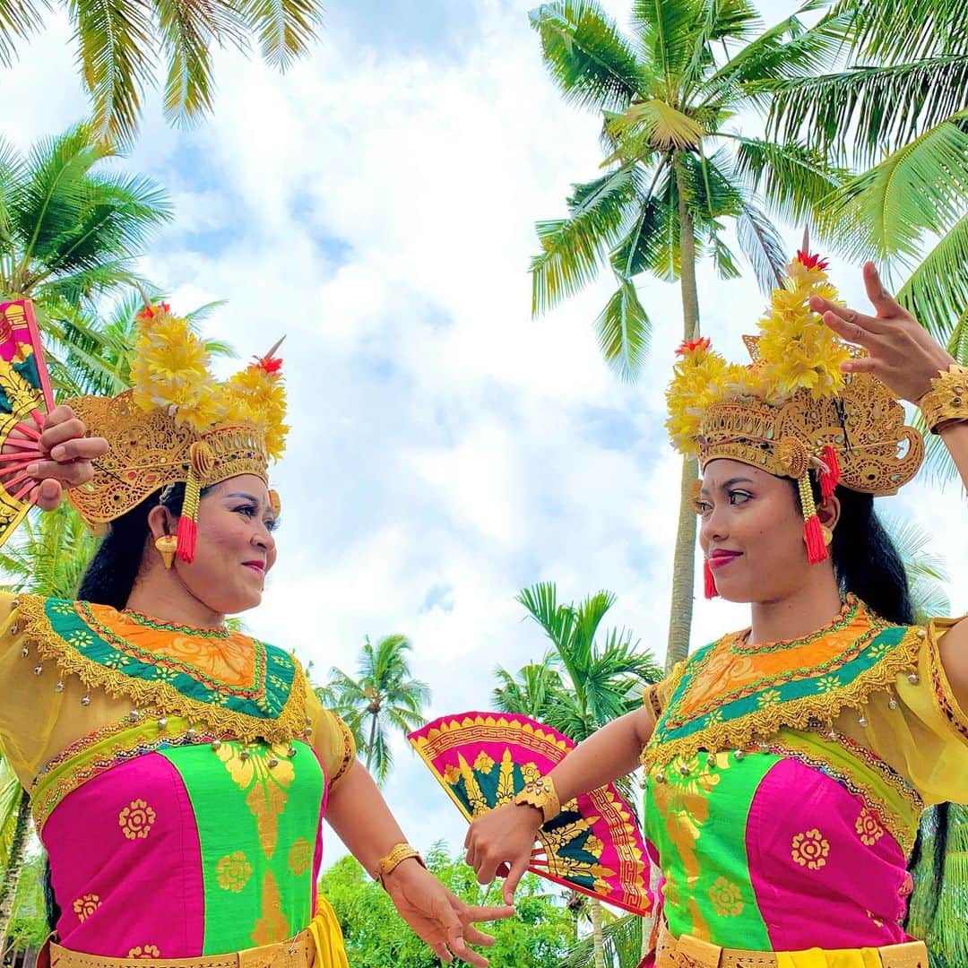 HOSHINOYA｜星のやさんのインスタグラム写真 - (HOSHINOYA｜星のやInstagram)「Celebration of HOSHINOYA Bali 3rd Anniversary, performed by our staff and local villager.  #3rdanniversary #hoshinoyabali #bali #ubud #hoshinoya #hoshinoresorts #星のやバリ #バリ #ウブド #星のや #星野リゾート」1月20日 20時06分 - hoshinoya.official