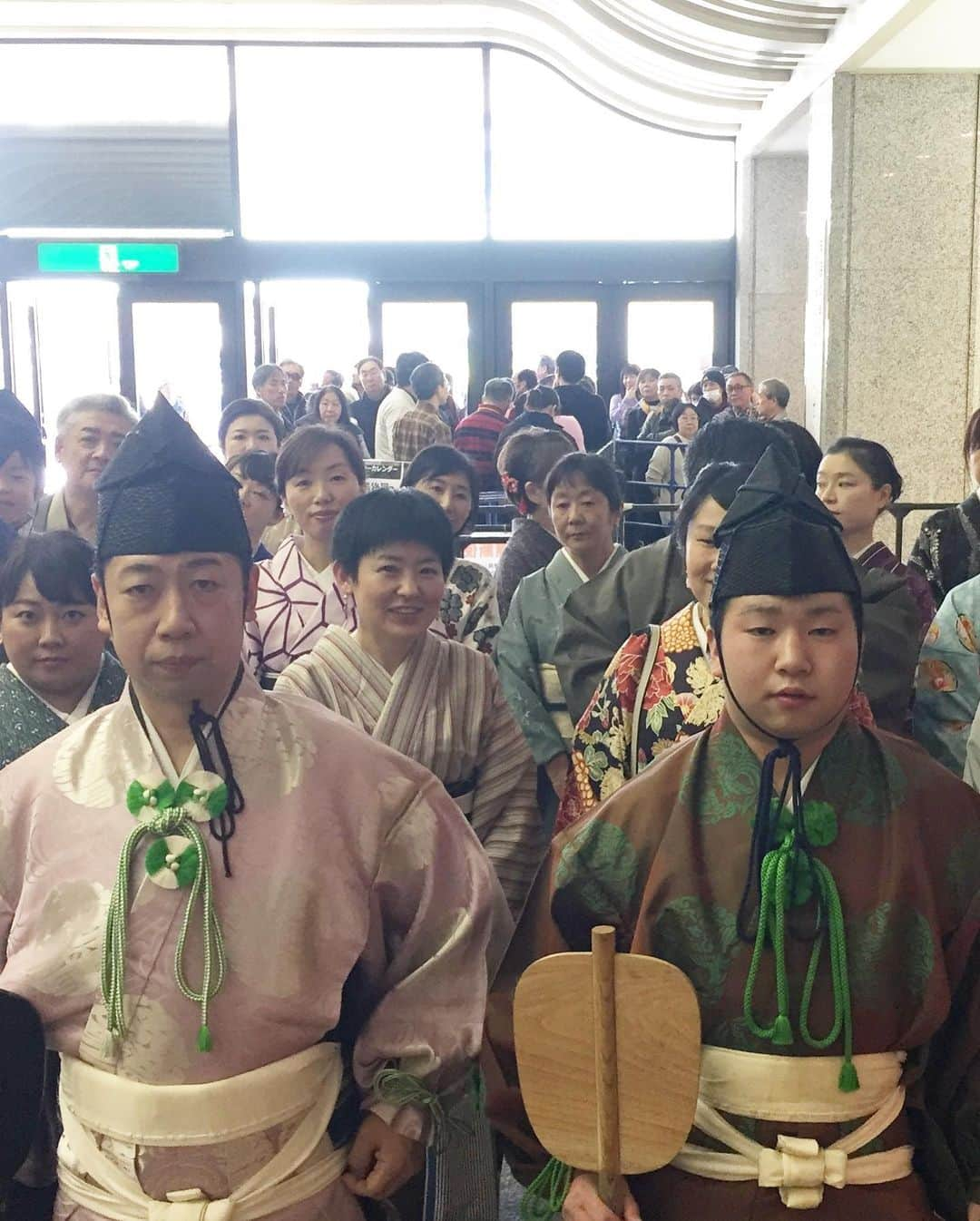 日本相撲協会さんのインスタグラム写真 - (日本相撲協会Instagram)「本日は和装day🌸﻿ 和装dayに来場すると、特典が盛りだくさん！ プロカメラマンの撮影会、 和装day限定グッズをプレゼント、 行司さんとの撮影会など！  国技館で着物のレンタル＆着付けサービスも行っています。 次回は五月場所中、２日目と９日目に開催予定！ ﻿ @sumokyokai ﻿ #sumo﻿  #相撲 ﻿ #力士﻿ #お相撲さん﻿ #大相撲 ﻿ #初場所 ﻿ #一月場所 ﻿  #和装﻿ #着物﻿ #和装day﻿ #きもの﻿ #着物レンタル﻿ #着物コーディネート﻿ #着物女子﻿ #着物デート﻿ #きものコーデ﻿ #日本 ﻿ #japan ﻿ #sumo﻿ #sumowrestling﻿ #japanculture﻿ #japaneseculture﻿」1月20日 20時11分 - sumokyokai