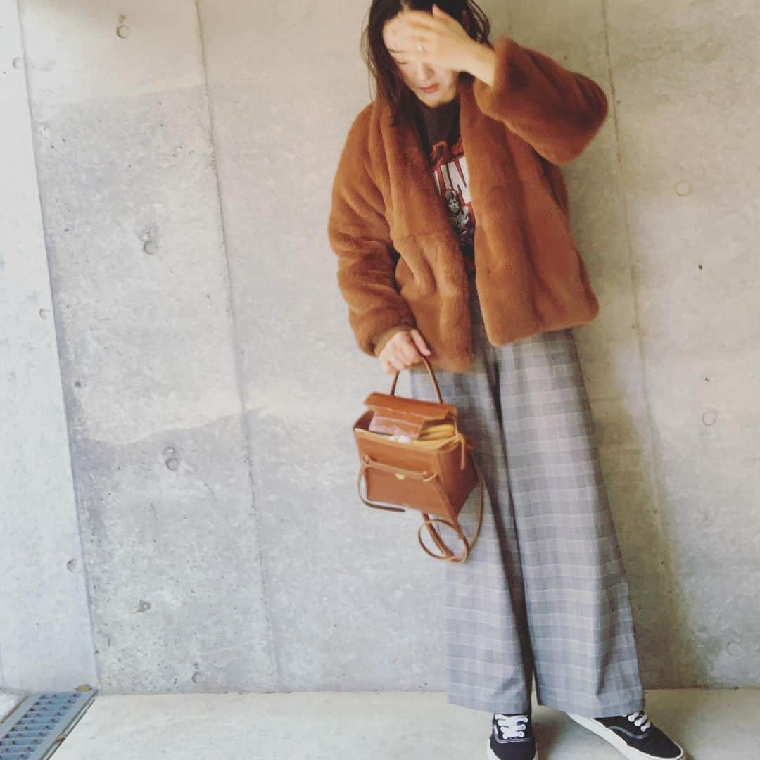 長屋なぎささんのインスタグラム写真 - (長屋なぎさInstagram)「久々にVans履いたけど可愛いやっぱりすき♡  outer: @elendeek  tosp: #David Bowie bottom: @meer._official  bag: @celine  shoes: @vansjapan」1月20日 20時39分 - nagisanagaya