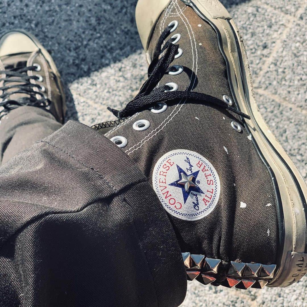 金子昇さんのインスタグラム写真 - (金子昇Instagram)「とあるロケ^_^穴あきコンバースで頑張る💪  #ロケ #コンバース #ハリウッドランチマーケット  #金子昇」1月20日 20時44分 - noboru_kaneko_official