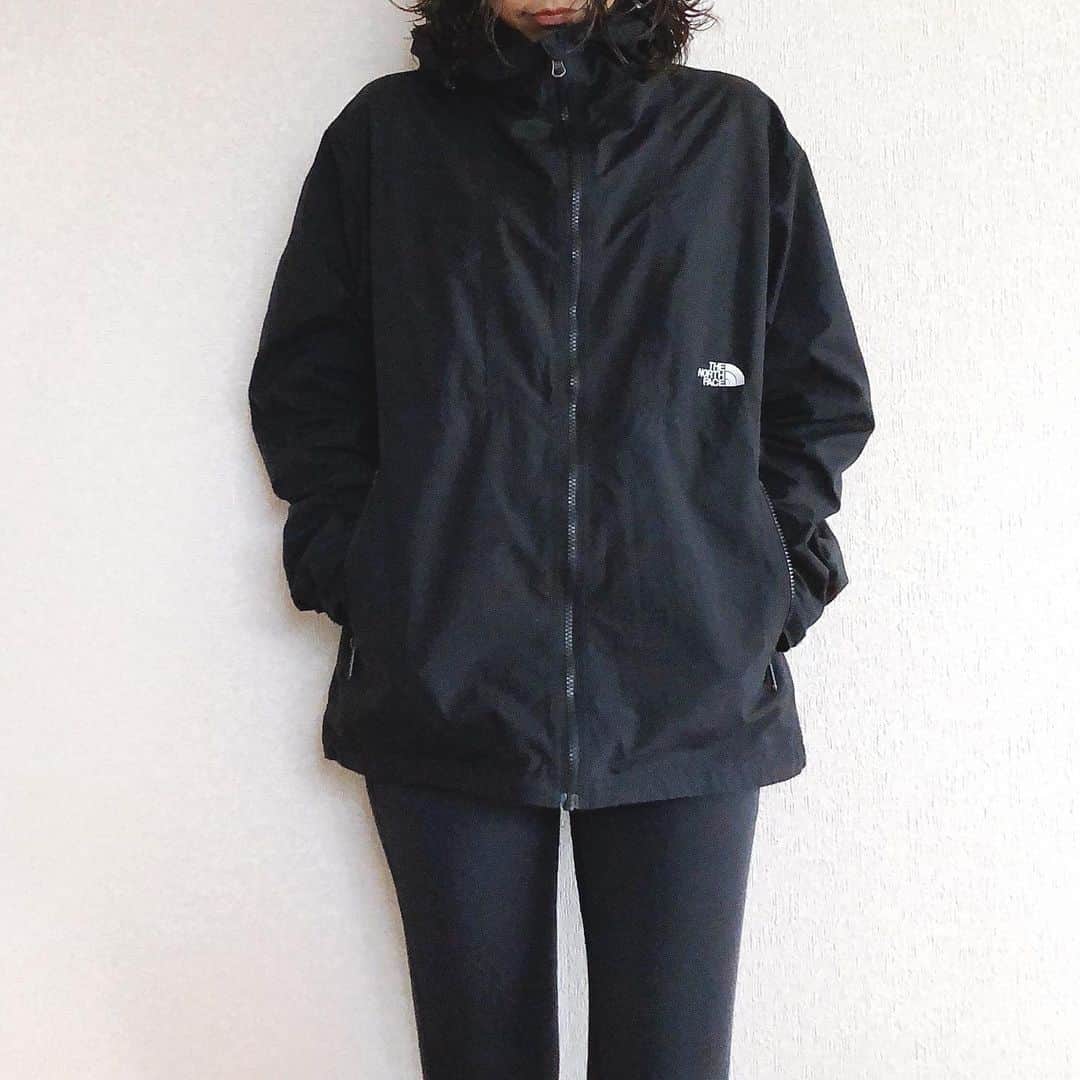 Mameのインスタグラム：「運動にいくときだいたいこんな感じ🥺  #thenorthface #ノースフェイス」
