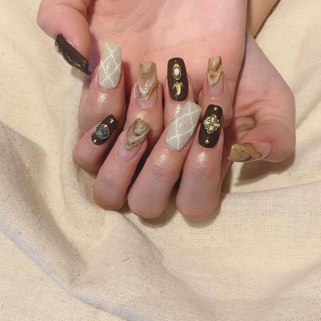 土屋怜菜（れいぽよ）さんのインスタグラム写真 - (土屋怜菜（れいぽよ）Instagram)「Newnail💅💞﻿ ﻿ 今回もお任せで可愛くしていただきました☺︎﻿ フットとおそろ〜💓💓﻿ ﻿ めちゃくちゃかわよい！！！！﻿ ありがとうございました🙈♡」1月20日 21時09分 - reipoyo_0411