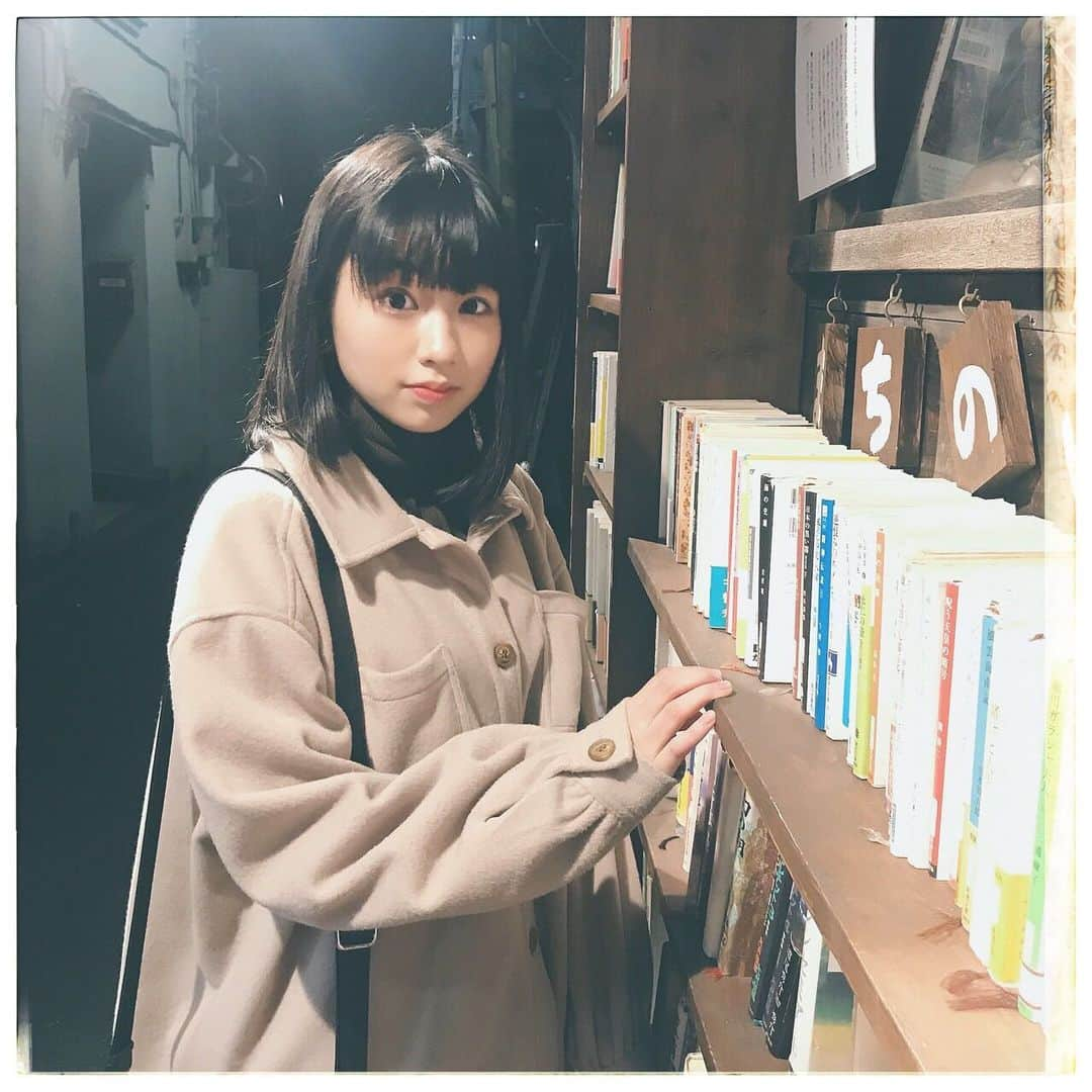 奥森皐月さんのインスタグラム写真 - (奥森皐月Instagram)「. . . るるるるるるるるるるるるるるるるるるるる . . . #奥森皐月 #高円寺 #koenji #光と影 #読書 #草野心平 #古本 #青い鳥文庫 #さたでーないちんふぃーばー #昭和レトロ #コクテイル書房 #日常 #煩悩自動書記 #スターダストプロモーション」1月20日 21時25分 - satuki_okumori_official