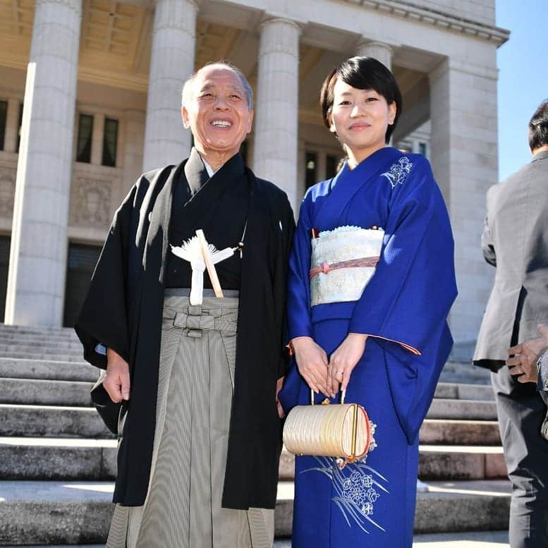 鈴木貴子さんのインスタグラム写真 - (鈴木貴子Instagram)「第201回国会が始まりました。 今日は恒例の和装での登院となりました。  本年は、議会開設130周年の記念すべき年でもあります。 令和になり初の通常国会でもあり、新しい時代の幕開けに 相応しい希望溢れる一年とすべく汗して参ります。」1月20日 21時45分 - _takako.suzuki_