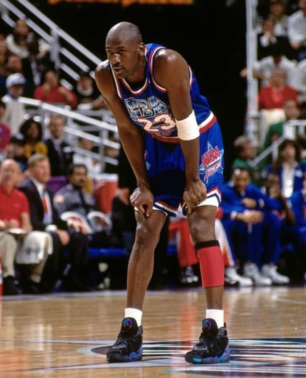 Nice Kicksさんのインスタグラム写真 - (Nice KicksInstagram)「Michael Jordan wearing the "Aqua" 8s in the 1993 NBA All-Star Game. These were one of three Air Jordan 8s to originally release. (White/Grey & Black/Red are the other two) #MJMondays」1月20日 22時01分 - nicekicks