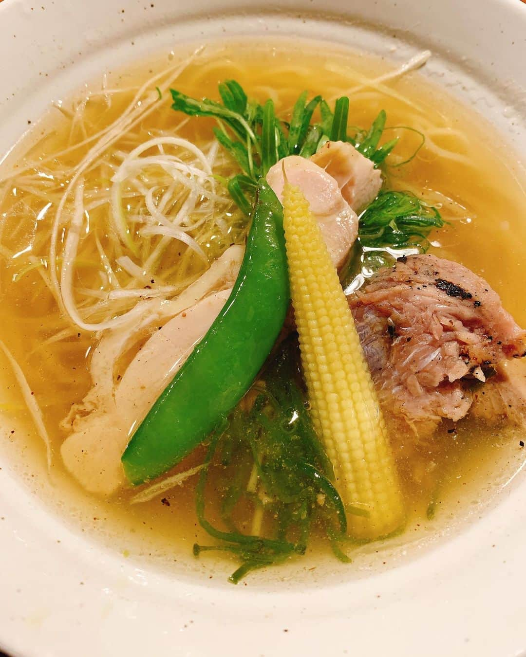 松浦三佳さんのインスタグラム写真 - (松浦三佳Instagram)「お気に入りのラーメン🍜 ぎょぎょぎょ🐟 あっさり😛 ＊ ＊ ＊ #ぎょぎょぎょ#だしが命の塩らーめんぎょぎょぎょ#ラーメン#ランチ#ディナー#麺スタグラム#グルメ#グルメ女子#食べログ#グルメ好きな人と繋がりたい」1月20日 22時17分 - mikarinrin5555