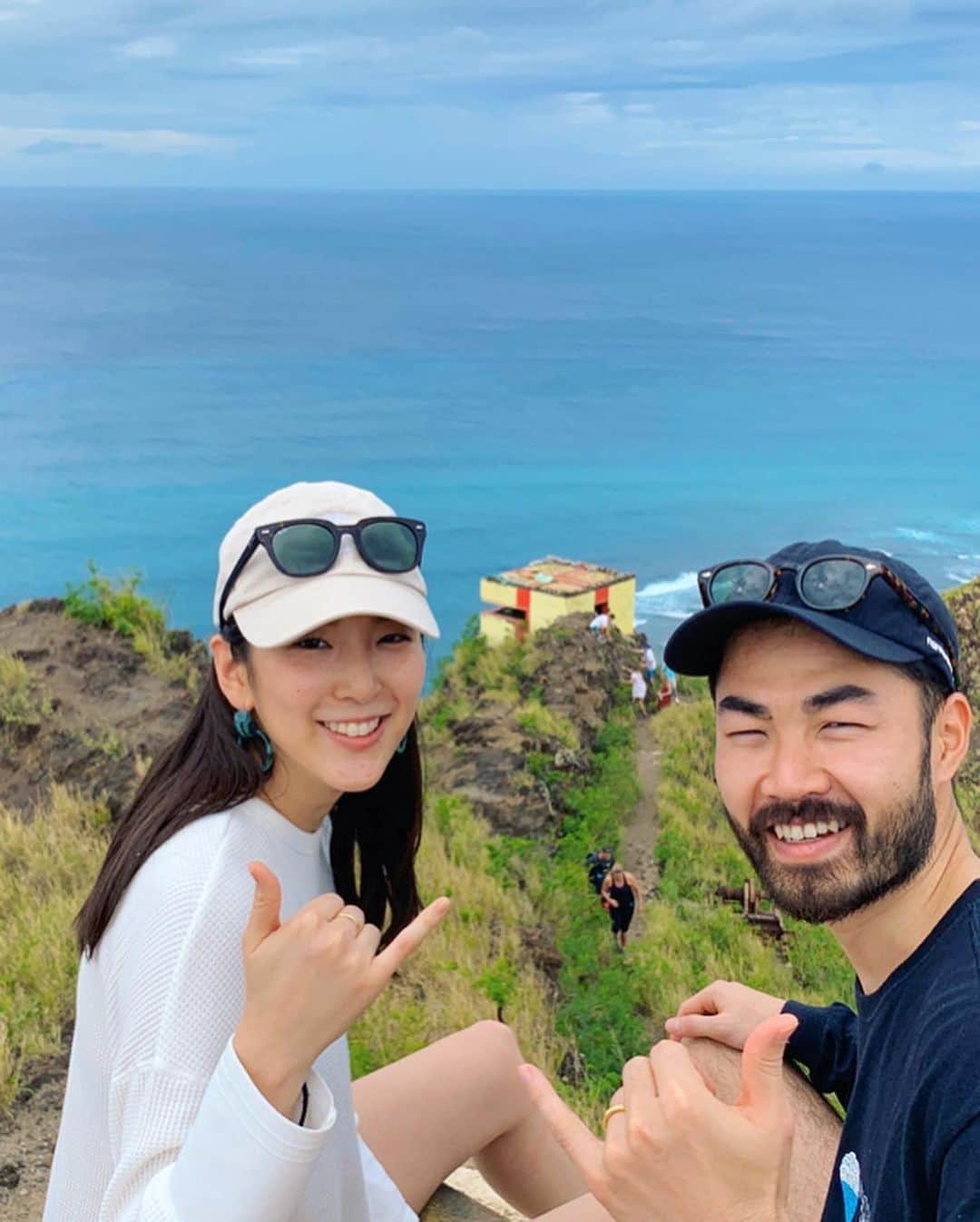 中田早保さんのインスタグラム写真 - (中田早保Instagram)「. PINK Pillbox💗 曇ってたのが残念 でも、上からの景色は最高👍🏻😭✨ . #pinkpillbox#mailipillbox#pillbox #hiking#pillboxhike#nanakuli#beach」1月20日 22時23分 - saho_02