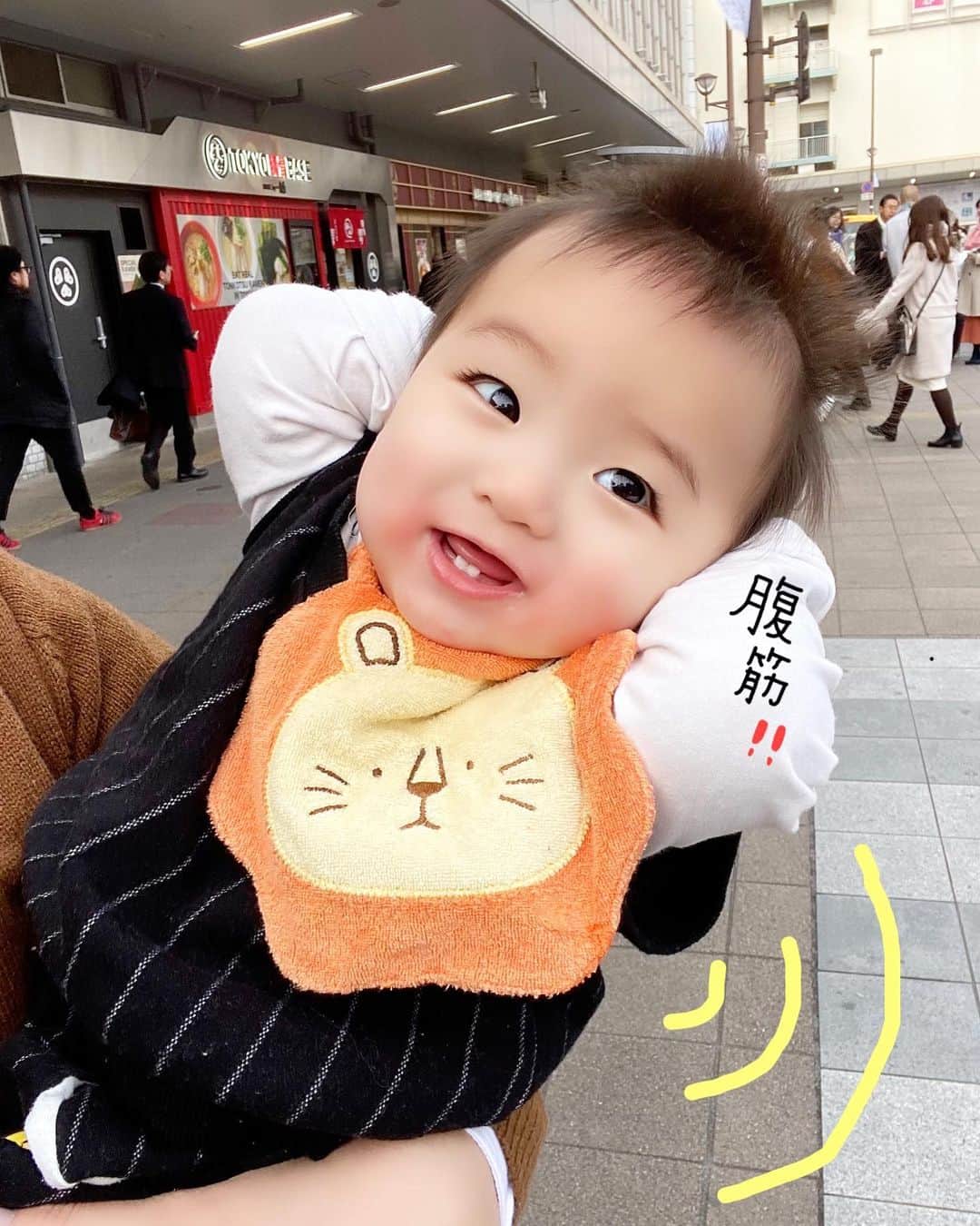 Momoeのインスタグラム：「#happy #男の子ベビー #赤ちゃんのいる生活 #赤ちゃん #baby #family #家族 #0歳 #成長記録 #育児記録 #boy #育児 #smile #男の子 #息子 #code #love #kids #子供 #thankyou #宝物 #ベビー #fashion #follow #boy #パパ #ママ #ママ友 #家族写真　#8ヶ月」