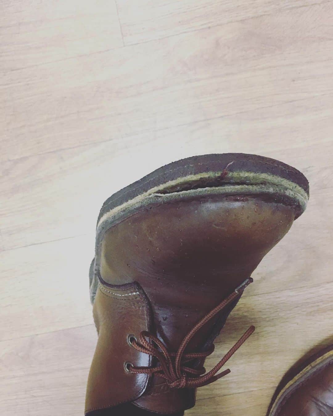 HBC北海道放送アナウンス部さんのインスタグラム写真 - (HBC北海道放送アナウンス部Instagram)「渕上紘行です。  雪が降ったからこそ、 足元が悪いからこそ、 わかる事がある。  #靴破損していた　#つま先びしょびしょ #これは修理できるのかな　#履きやすいお気に入り靴なのに残念　#渕上紘行」1月20日 22時26分 - hbc_announcer