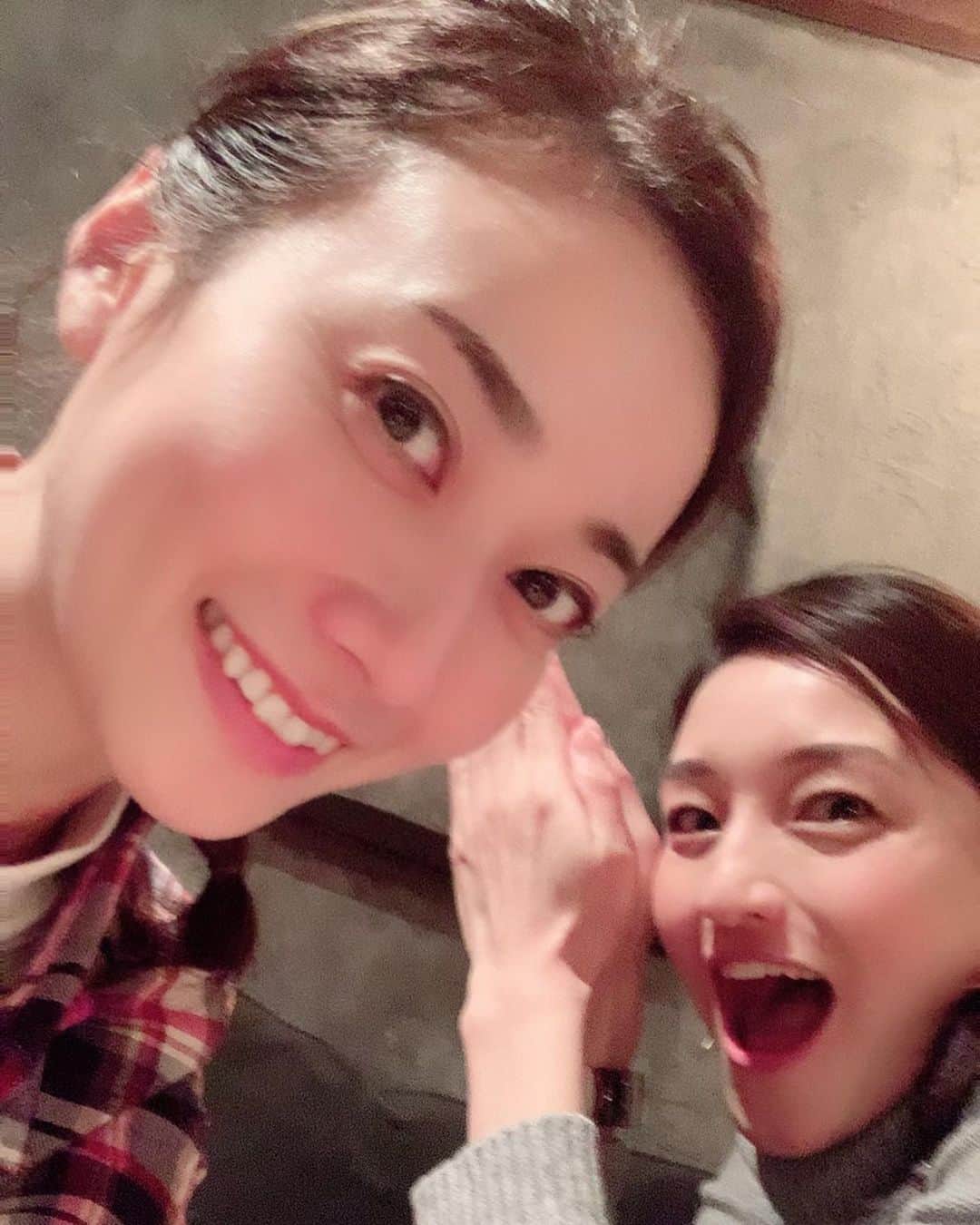のインスタグラム：「はるさんと打ち合わせ&お稽古みっちり🎶 大好きなはるさんとまたお仕事できることに感謝✨ 今日で、なんとなく形は見えてきたかなぁ…。 はるさんの音楽センス…ちょっと分けて欲しいと切に思う今日この頃😱 何度となく音がどっかにお出かけしましたけど…本番までには(笑) 気付けば6時間以上やってました😅 そりゃお腹が空くわけです。  #宝塚og #大好きな一個上 さん #89期 #天宮菜生 さん #90期 #水谷美月 #瑞羽奏都」