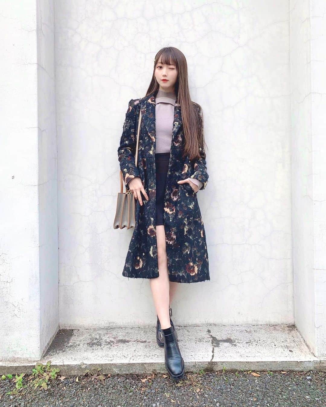大谷映美里さんのインスタグラム写真 - (大谷映美里Instagram)「🕸 ㅤㅤㅤㅤㅤㅤㅤㅤㅤㅤㅤㅤㅤ たまに着る強めファッション。 ㅤㅤㅤㅤㅤㅤㅤㅤㅤㅤㅤㅤㅤ タグ付けしました〜🕷 コートは去年のものです！ ㅤㅤㅤㅤㅤㅤㅤㅤㅤㅤㅤㅤㅤ」1月20日 22時41分 - otani_emiri