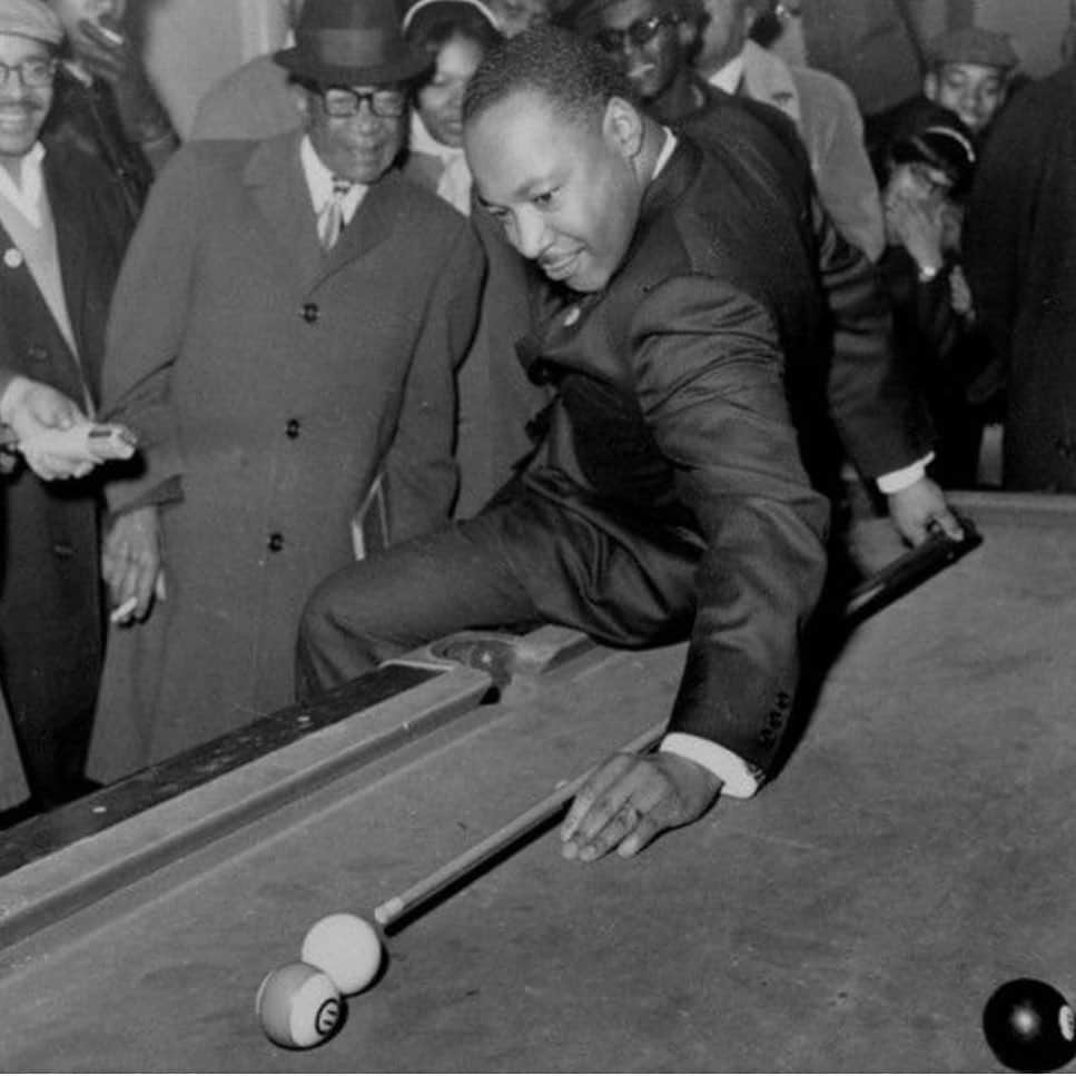 シービーズのインスタグラム：「"Darkness cannot drive out darkness; only light can do that. Hate cannot drive out hate; only love can do that." — Martin Luther King Jr.  Keeping this in our thoughts not just today, but everyday.  Photo | AP」