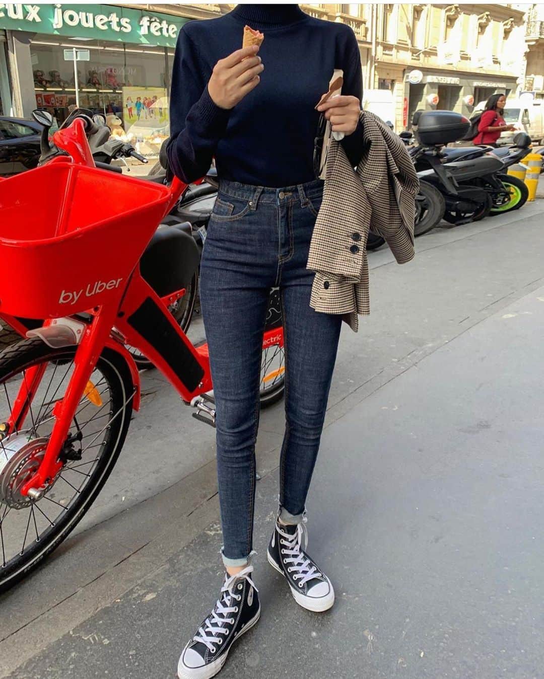 Chuuのインスタグラム：「@chuu_5kgjeans 데일리하게 입는 데님✨」