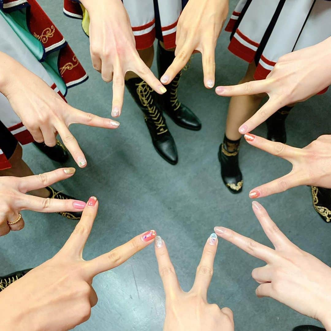 楠田亜衣奈さんのインスタグラム写真 - (楠田亜衣奈Instagram)「μ'sちゃん 9人揃うとめっちゃうるさい笑 個性の集まり  なんだかすごく不思議な関係。 #ラブライブフェス」1月21日 0時45分 - kusudaaina