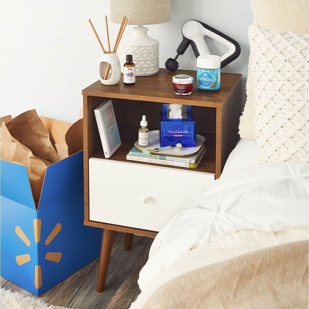 Wal-Mart Stores, Incのインスタグラム：「When you thought your week would be 😄 and ended up being more 😩, NextDay delivery's here to bring the zen.  Eligible items only. $35 minimum order. Not available in all locations.」