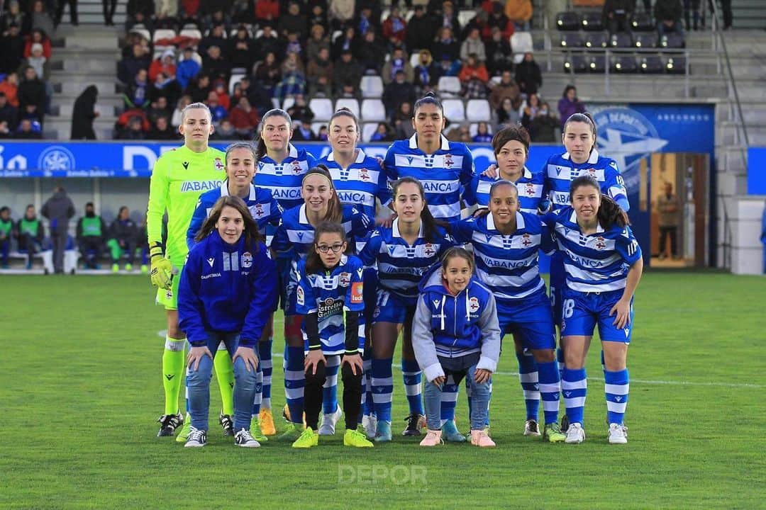 山本摩也のインスタグラム：「.﻿ ﻿ ﻿ Corregir y valorar.﻿ ﻿ 修正する、評価する。﻿ ﻿ Vamos mi equipazo!!﻿ ﻿ @rcdeportivo ﻿ @rcdfem」