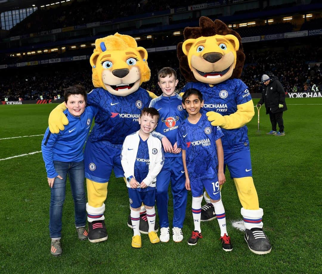 チェルシーFCさんのインスタグラム写真 - (チェルシーFCInstagram)「Junior Blues matchday takeover! 🦁🙌 Watch the video on the Junior Blues website. #CFC #Chelsea」1月21日 1時30分 - chelseafc