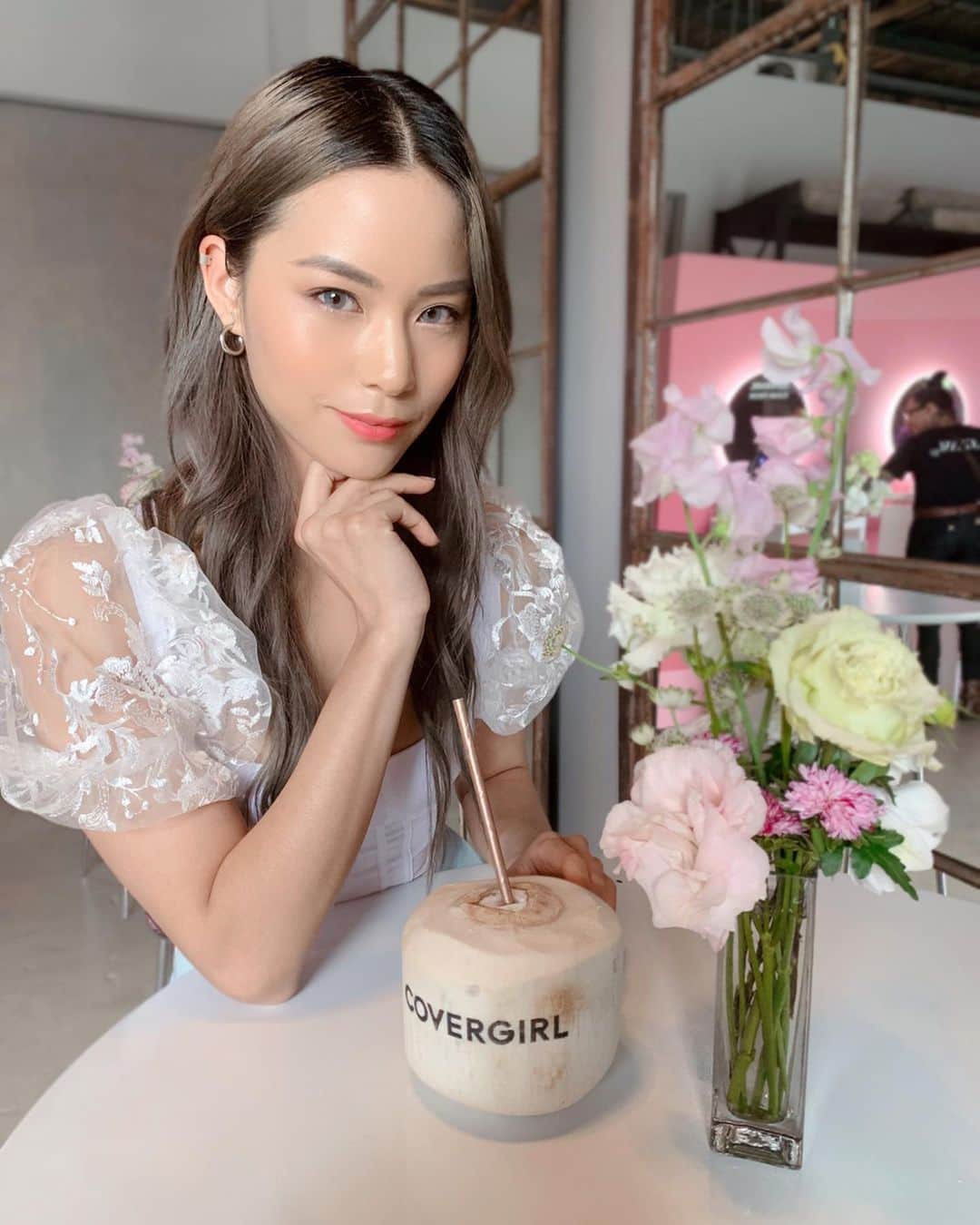 Yukiさんのインスタグラム写真 - (YukiInstagram)「I had a great time at the @covergirl event! 💕 I’m super excited to wear their new vegan #CleanFresh collection. 🌱 Thanks for having me! #covergirlmade #easybreezybeautiful #veganbeauty」1月21日 2時07分 - yukibomb