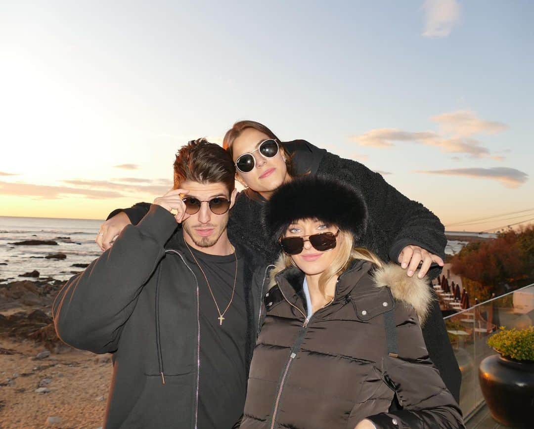 グスタヴォ・ルーカス・ドミンゲス・ピアソンのインスタグラム：「Celebrating 26 with my loves ♥️」