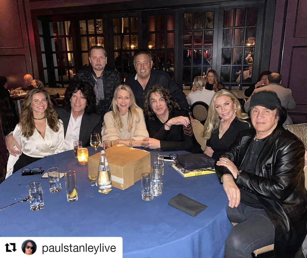 KISSさんのインスタグラム写真 - (KISSInstagram)「#Repost @paulstanleylive (@get_repost) ・・・ Dinner At Beauty&Essex Last Night In Los Angeles. Perfect Company. Lucky Man.」1月21日 2時20分 - kissonline