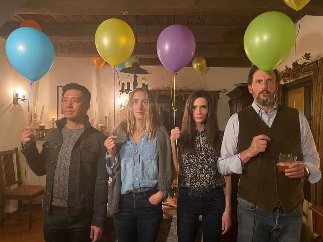 ビッツィー・トゥロックのインスタグラム：「🎈 🎈 🎈 #childrenofthecorn #grimm」