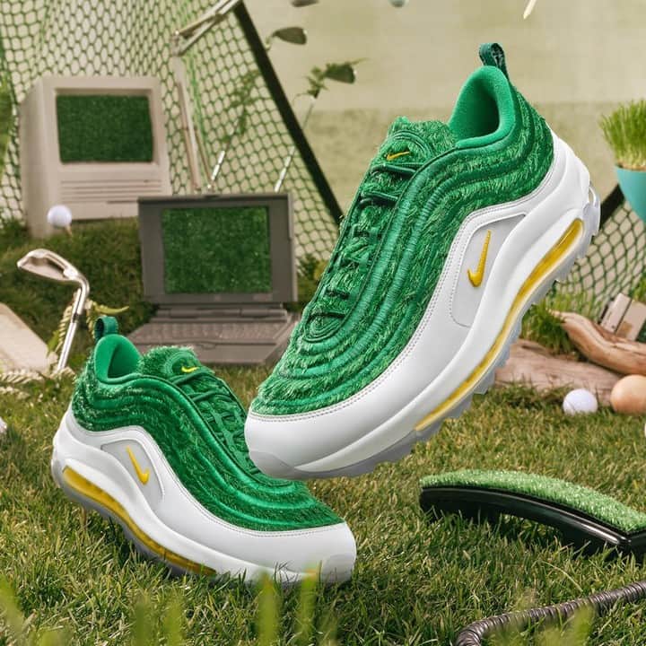 Sneaker Newsさんのインスタグラム写真 - (Sneaker NewsInstagram)「After its ceremonious debut in the "Silver Bullet" colorway, the Nike Air Max 97 Golf returns to the links in this new "Grass" colorway" on January 27th. Tap the link in our bio for more details.」1月21日 2時30分 - sneakernews