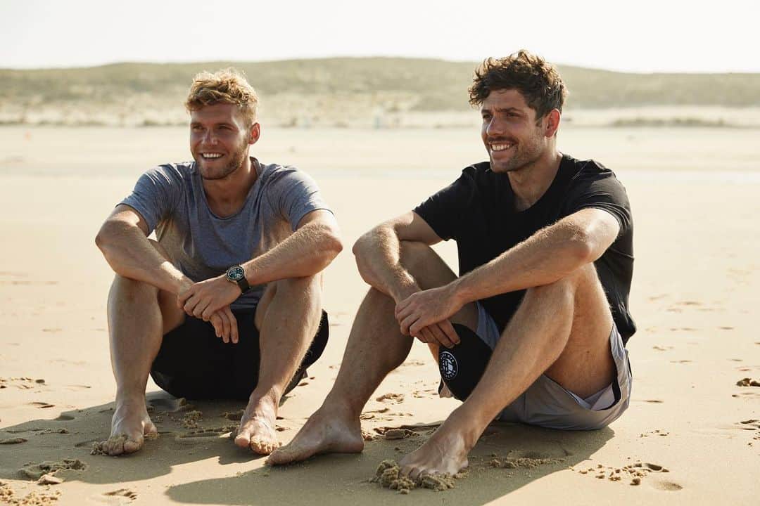 ケビン・マイヤーのインスタグラム：「Bromance 🏝🌝 . 📸 @davidmarvier  for @spiegelonlinesport」