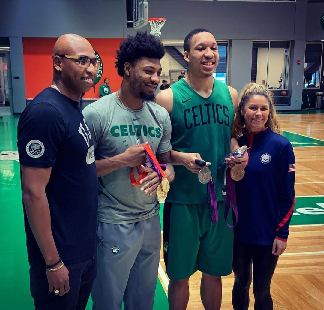 エリザベス・バイゼルさんのインスタグラム写真 - (エリザベス・バイゼルInstagram)「From children to NBA players, swimming is a lifesaving skill that everyone deserves to have. Thanks to @celtics for partnering with us to help spread the importance of swimming within the community!」1月21日 4時19分 - ebeisel34