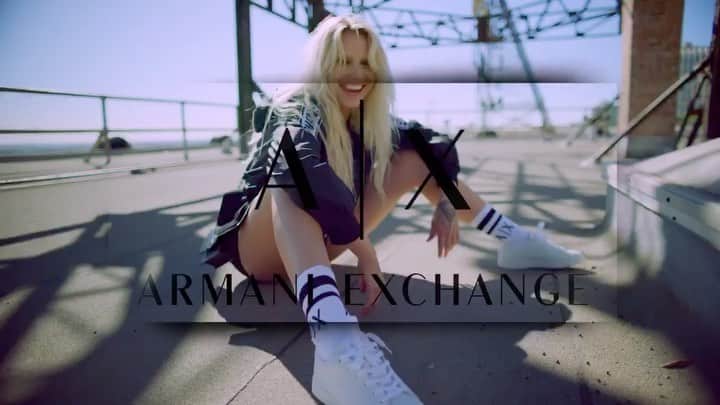 ケイリン・ルッソのインスタグラム：「(っ◔◡◔)っ CHEEKY FOR @armaniexchange #AXss20 #AXchange #axcheekycai ;)」