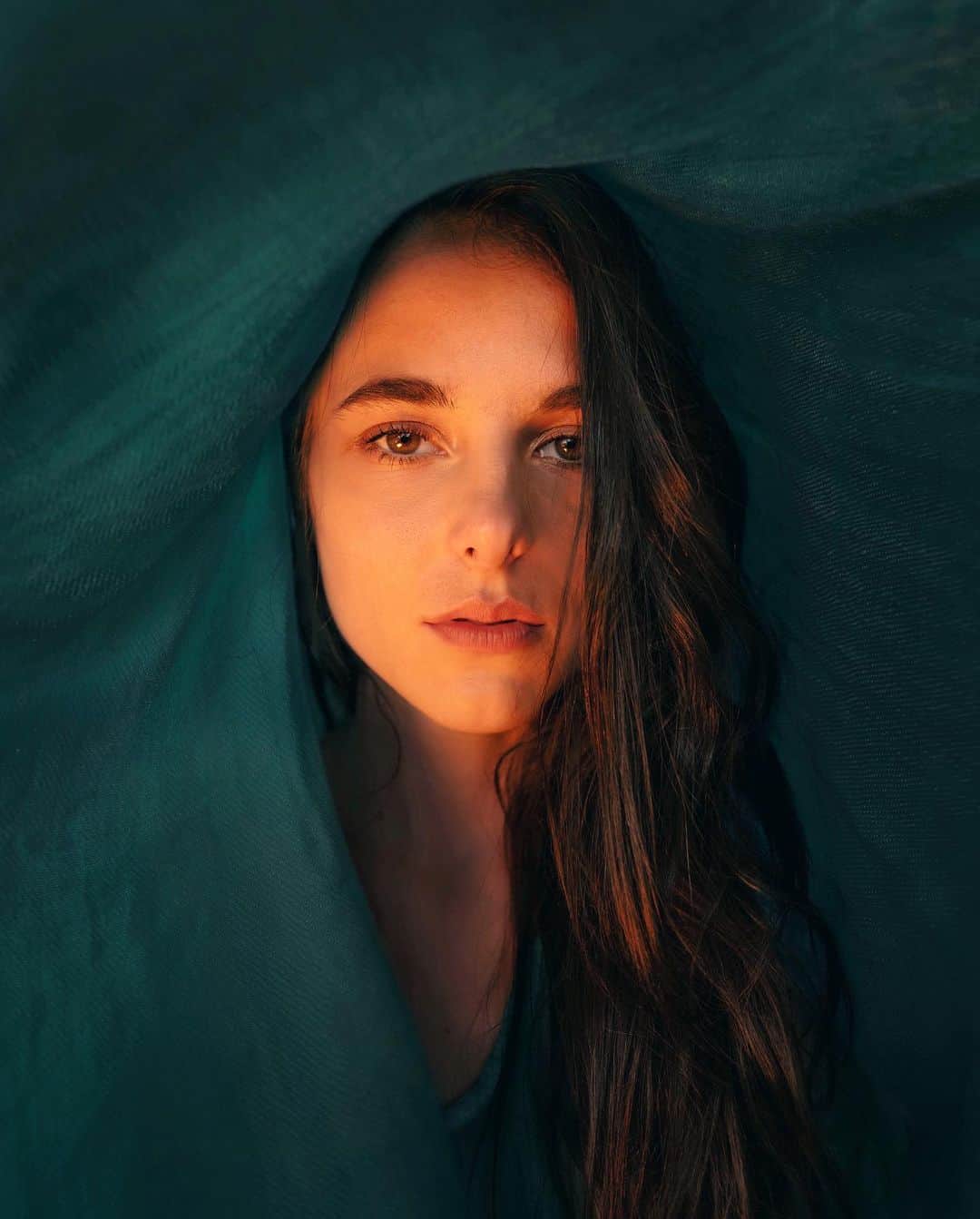 Simone Bramanteのインスタグラム：「{ Under the Veil } • A portrait of my friend @martaceccon during our trip to Dubai’s desert. #sonyalpha」