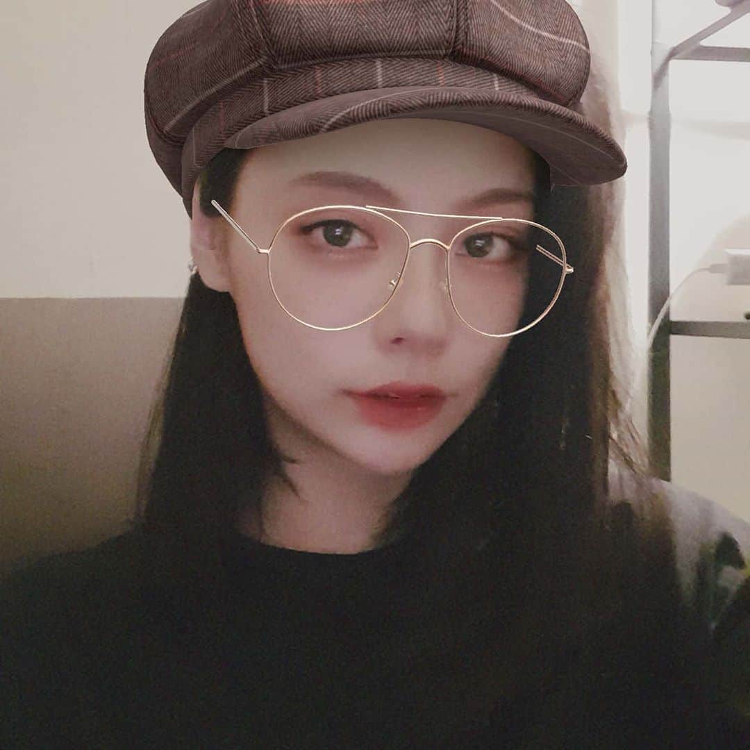 ディのインスタグラム：「귿뭘닌☀️」