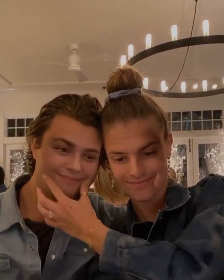 ニーナ・アグダルのインスタグラム：「“Are you and Jack still together?”」