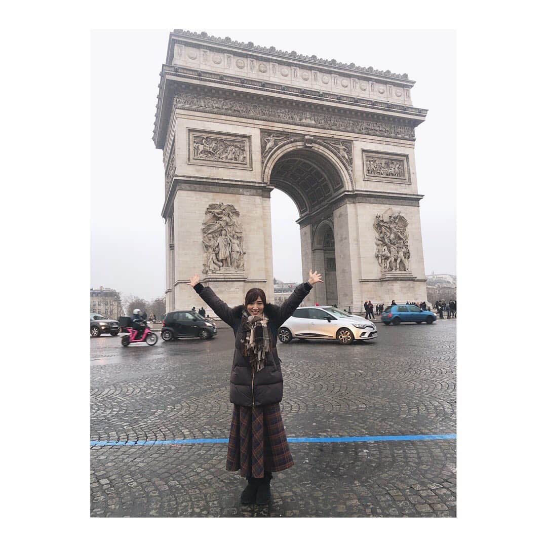 内田敦子さんのインスタグラム写真 - (内田敦子Instagram)「﻿ ﻿ パリ旅行の写真、﻿ これで出し尽くしました🇫🇷﻿ ﻿ 元日もオープンしている﻿ オルセー美術館に行ったり、﻿ エッフェル塔、凱旋門を見たりして、﻿ ど定番のパリ観光を楽しみました😂✨﻿ ﻿ 1枚目は元日の夜に﻿ ちょっと贅沢しよう！と、﻿ 小洒落たレストランに行った時のもの🍽﻿ ﻿ どこで何を食べても美味しかった。﻿ ﻿ ありがとうフランス✨﻿ ﻿ #paris #france #muséedorsay #OrsayMuseum #パリ最高」1月21日 7時41分 - atsuko_uchida1205