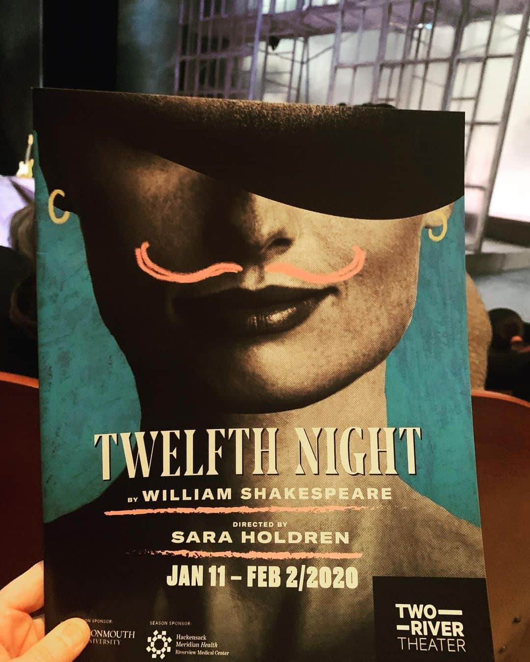 アンドリア・バーバーさんのインスタグラム写真 - (アンドリア・バーバーInstagram)「“If music be the food of love, play on...” 🎭 What a special night watching @joeymcintyre play Duke Orsino in Shakespeare’s Twelfth Night. Bravo!」1月21日 8時12分 - andreabarber