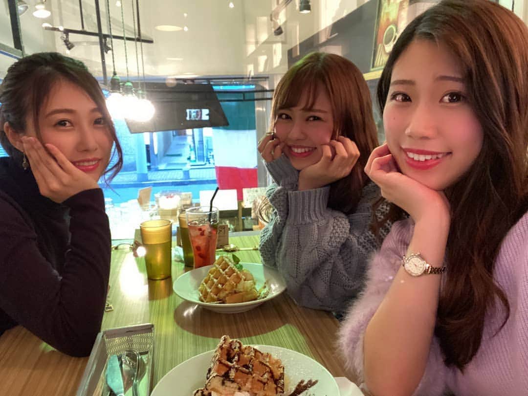 橘亜李彩のインスタグラム：「そして2020年もたくさんよろしくね🖤」