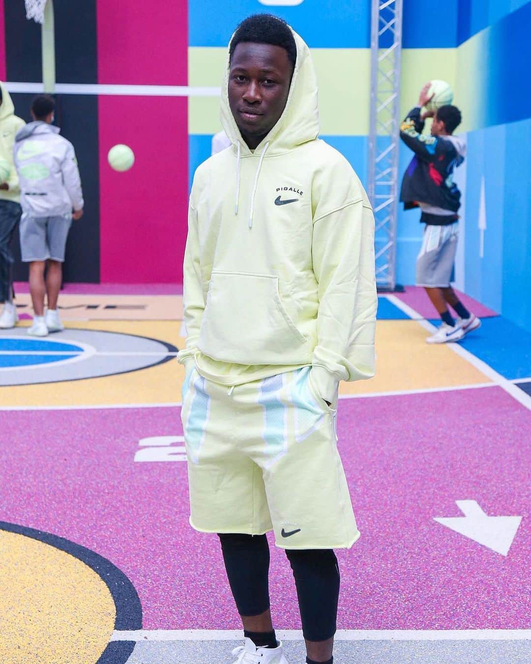 HYPEBEASTさんのインスタグラム写真 - (HYPEBEASTInstagram)「@hypebeaststyle: @pigalleparis_official unveiled its Fall/Winter 2020 collection during #ParisFashionWeek, and it includes an entire wardrobe of collaborative @nike products alongside its own signature looks. Swipe to check out the range filled with pastels, tailoring and sportswear essentials.⁠⠀ Photo: Elizabeth Pantaleo/@nowfashion」1月21日 17時42分 - hypebeast