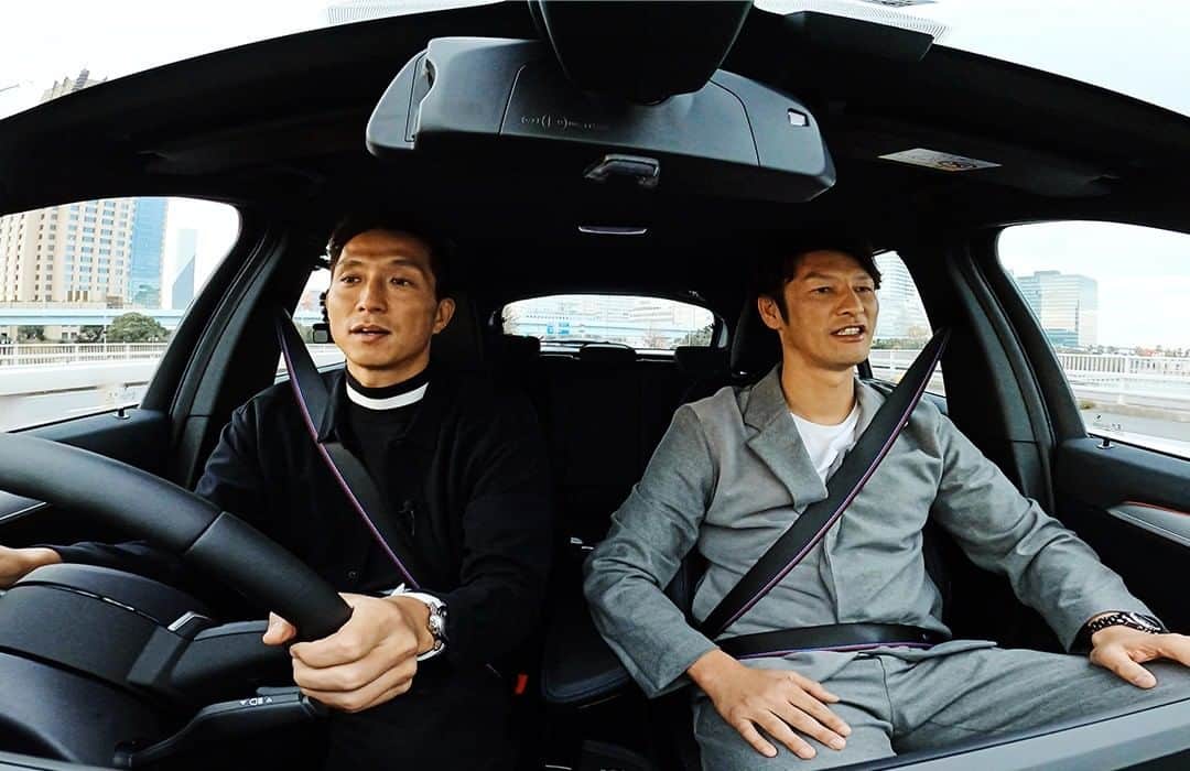 BMW Japanさんのインスタグラム写真 - (BMW JapanInstagram)「元サッカー日本代表の福西崇史さんと巻誠一郎さんによる、OCEANS「X（クロス）トーク」企画第一弾。チャレンジし続けるクルマ、ニューX１を試乗しながら、チャレンジし続ける男たちが熱く語ります。「OCEANS」と「Xトーク」で検索。 #BMW #TheX1 #BMWJapan #駆けぬける歓び」1月21日 18時00分 - bmwjapan