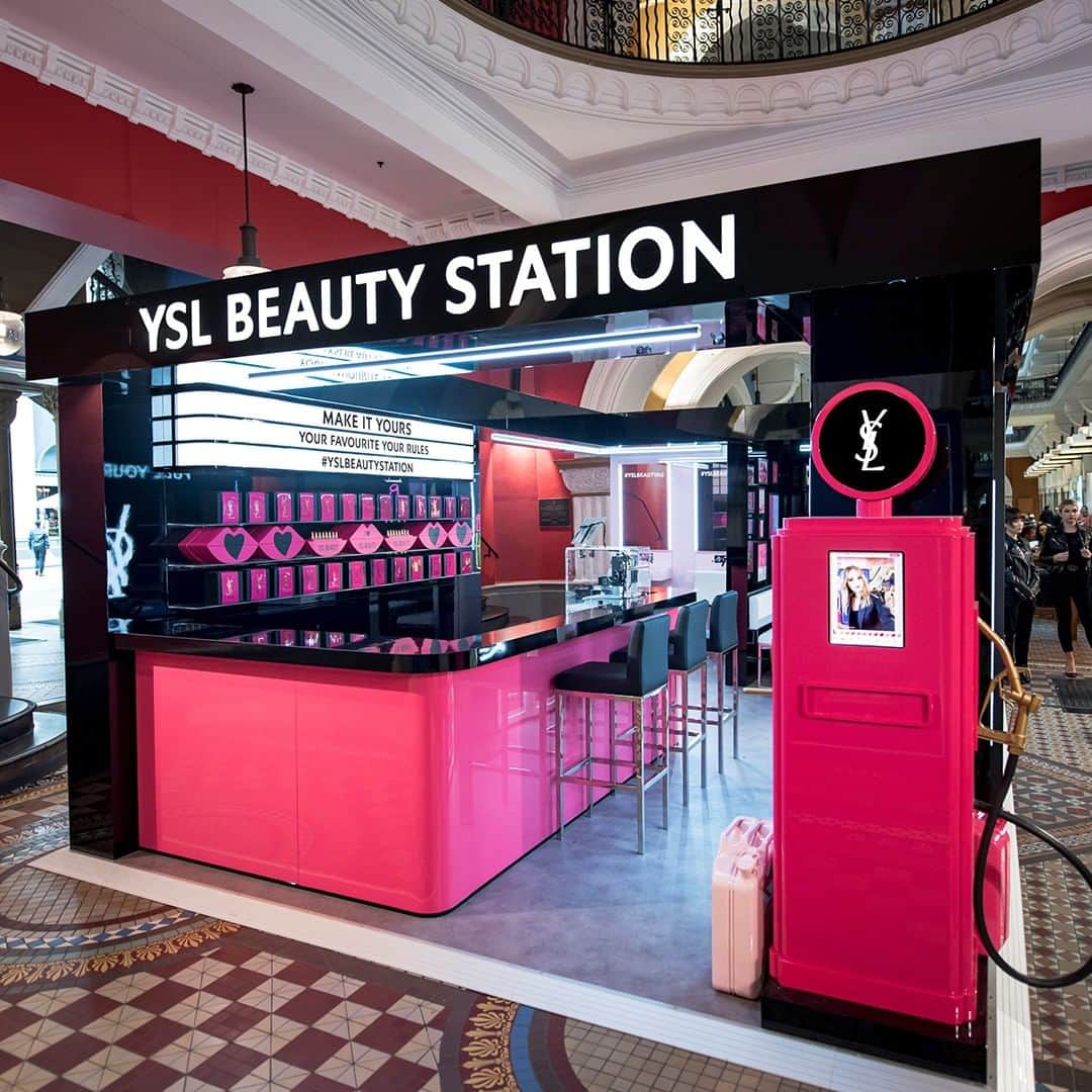 Yves Saint Laurent Beautyさんのインスタグラム写真 - (Yves Saint Laurent BeautyInstagram)「The first Australian YSL Beauty Station popped up at the Queen Victoria building in Sydney. #yslbeauty #yslbeautystation #makeityours #australia」1月21日 17時59分 - yslbeauty