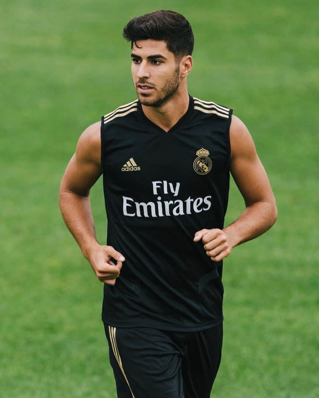 LFPさんのインスタグラム写真 - (LFPInstagram)「😌 On such a special day, our best wish is: to SEE YOU PLAY again. Happy birthday, @marcoasensio10! 💜🎂 • En un día tan especial, nuestro mejor deseo: queremos volver a VERTE JUGAR. ¡Felicidades, #Asensio! 🎉 • #LaLiga #LaLigaSantander #RealMadrid #Asensio #Football」1月21日 18時33分 - laliga