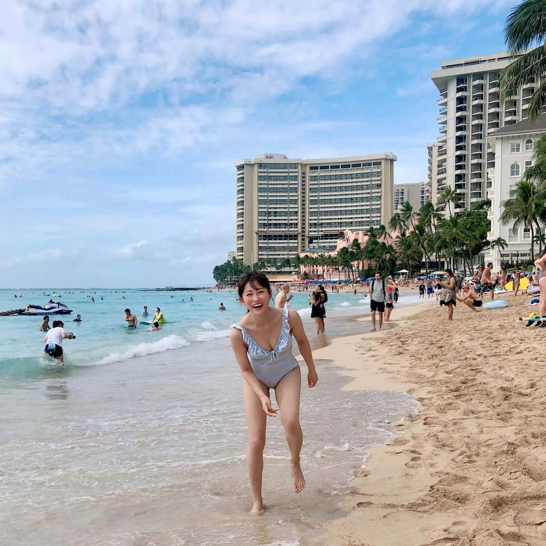 津田麻莉奈さんのインスタグラム写真 - (津田麻莉奈Instagram)「I want to keep smiling😊🌴 ⁑ ⁑ ⁑ #trip #triptohawaii #hawaii #waikiki  #waikikibeach  #allhawaiijp  #girlstrip #vacation  #ハワイ #ワイキキ　 #ビーチ #海#水着　 #ハワイ旅行 #海外旅行　 #まりなる #津田麻莉奈」1月21日 18時54分 - tsudamarinal