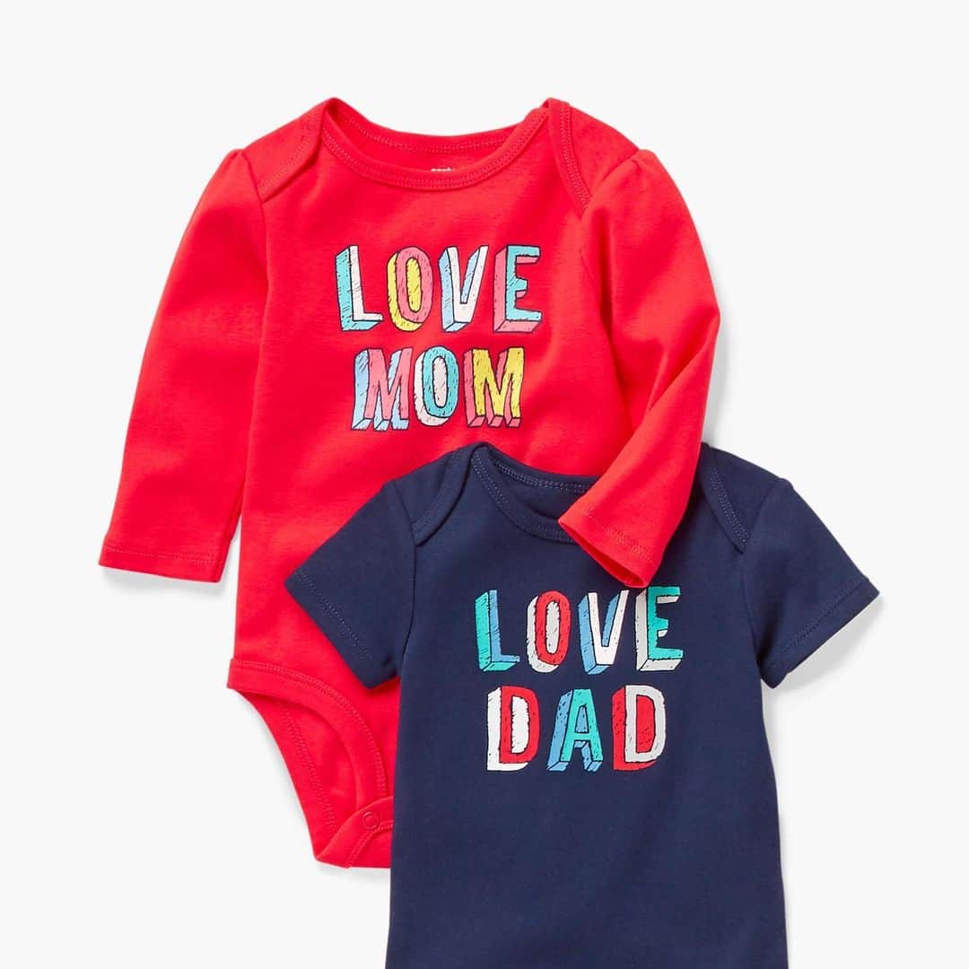 のインスタグラム：「One-of-a-kind love, one-of-a-kind bodysuits! We ❤️celebrating family! #theoriginalbodysuit #lovebabies #lovecarters」